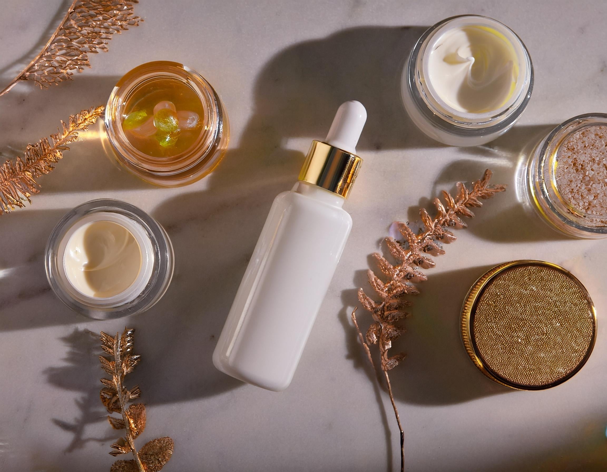 top 16 private label cosmetic manufacturers in 2025